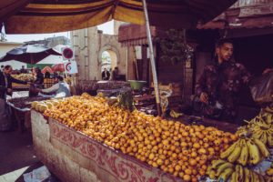 Delling fruits Casablanca